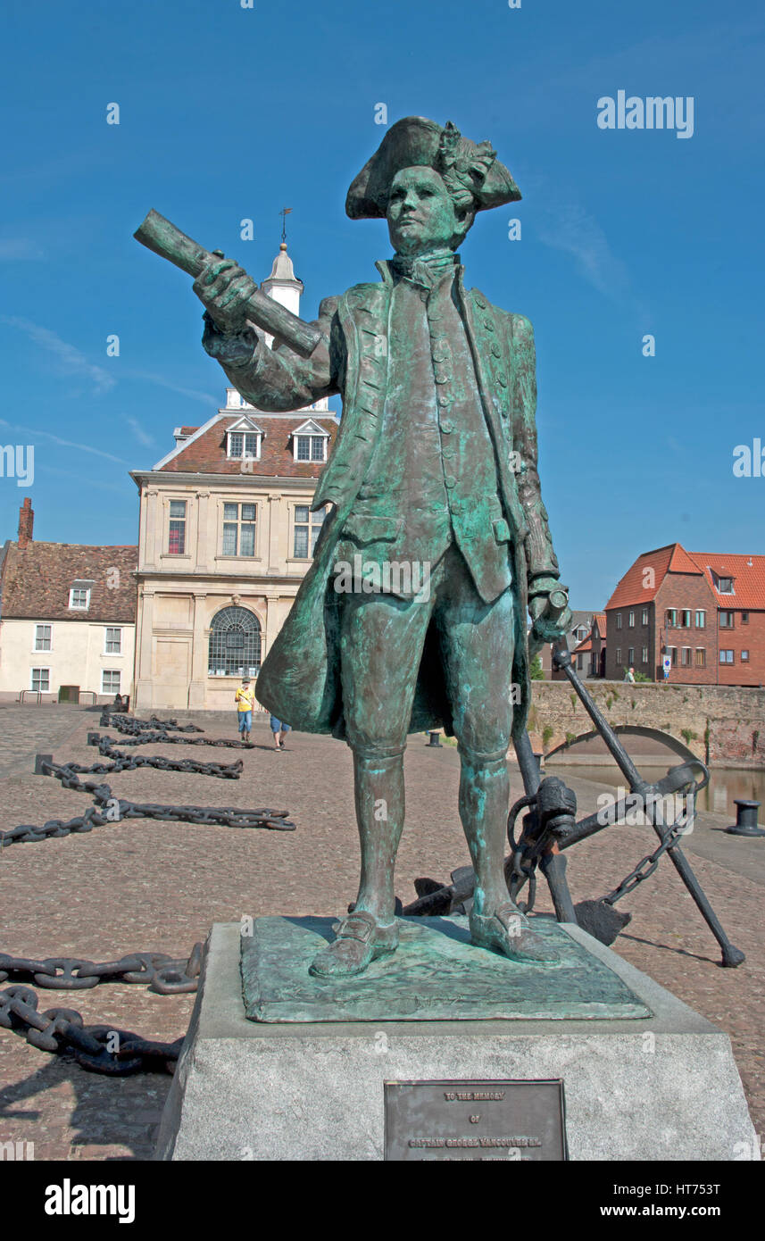 Kings Lynn, Norfolk, East Anglia, Kapitän George Vancouver Statue, Purfleet Quay, vom Fluss Great Ouse, Stockfoto