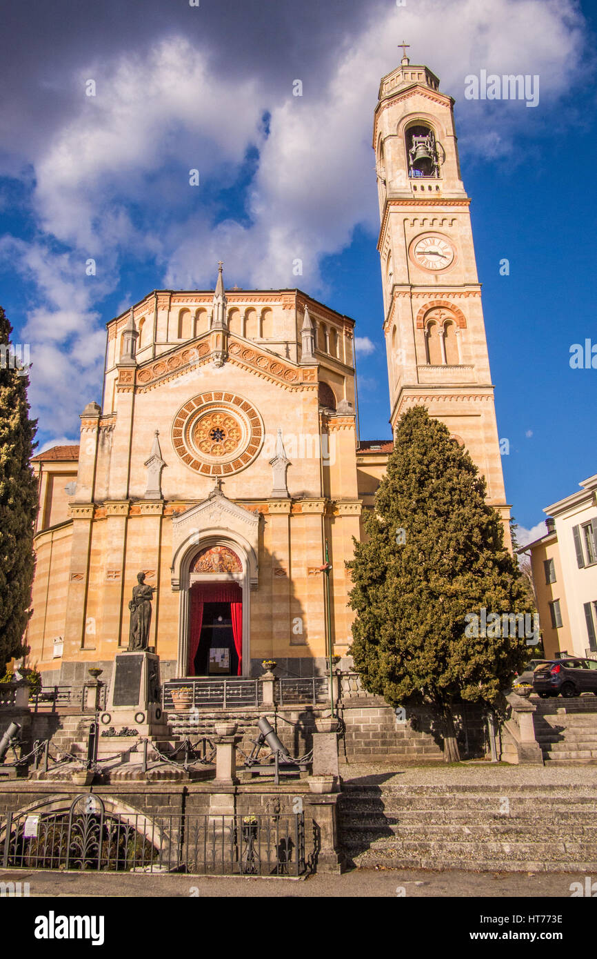 Kirche am Ufer des Comer See, Lombardei, Italien (zwischen Menaggio & Lenno auf der Westseite des Sees) Stockfoto