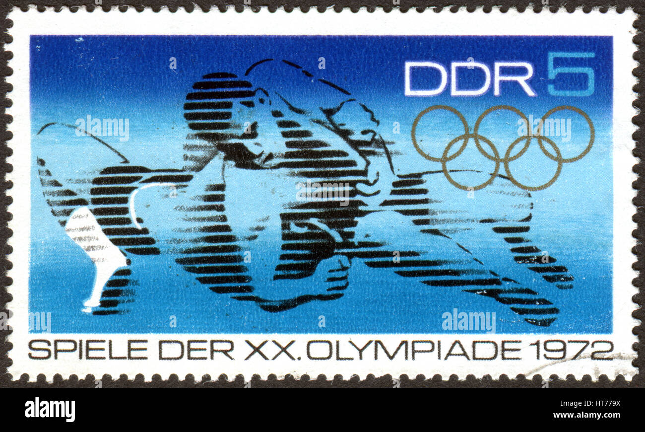 Deutschland Ca 1972 Eine Briefmarke Gedruckt In Deutschland Ddr Gewidmet Sommer Olympiade 1972 In Munchen Zeigt Das Ringen Ca 1972 Stockfotografie Alamy