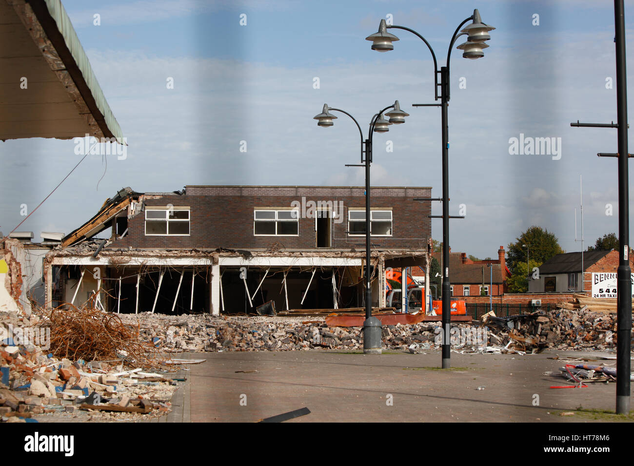 Geschäfte in Tamworth Stadtzentrum abgerissen werden. Um Platz für die Sanierung zu schaffen Stockfoto