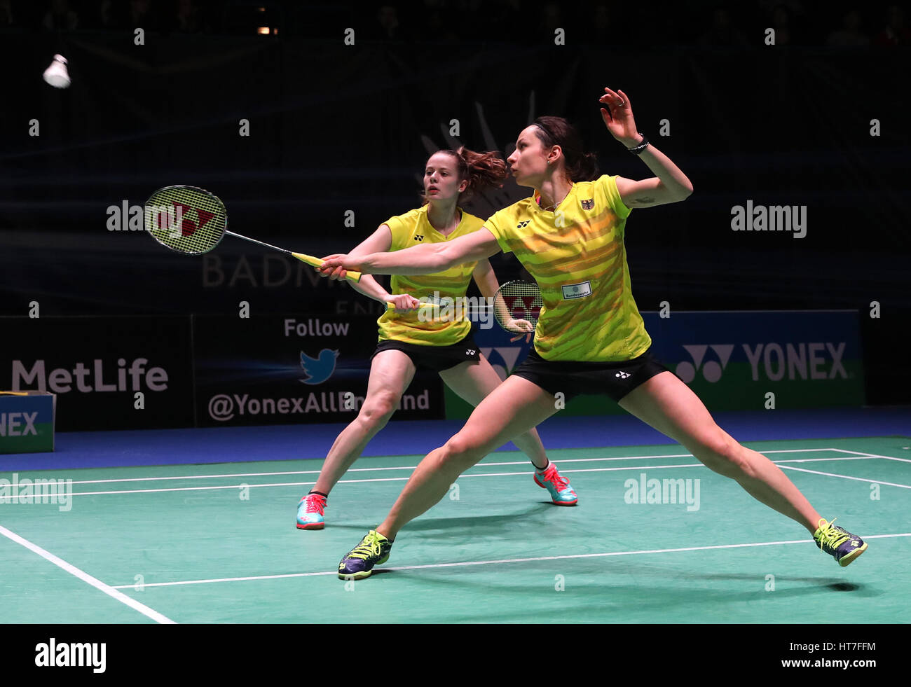 Johanna Goliszewski (rechts) und Lara Kaepplein in Runde eins das Damendoppel tagsüber zwei von den YONEX All England Open Badminton Championships in der Barclaycard Arena, Birmingham Deutschlands. Stockfoto