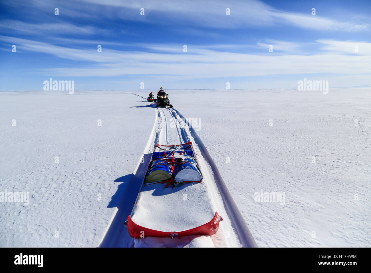 Eine Schneemobil-Expedition über die weiten Ebenen des Jameson Land Stockfoto