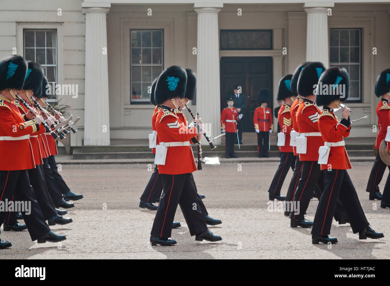 Die Königinnen Band Praktiken in der Nähe von Buckingham Palace, London, England Stockfoto