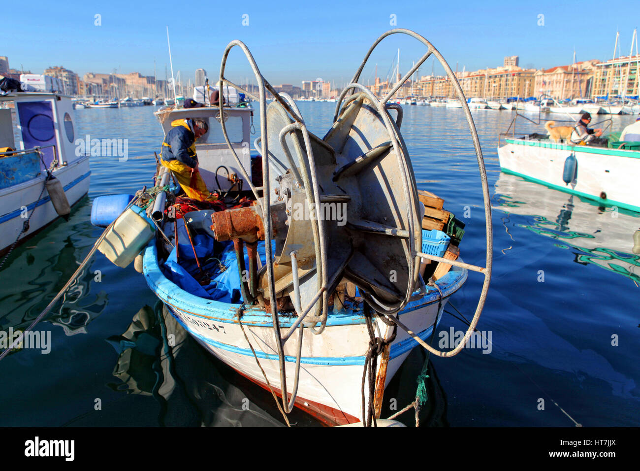 Blick auf den Vieux Port De Marseille In Frankreich Stockfoto