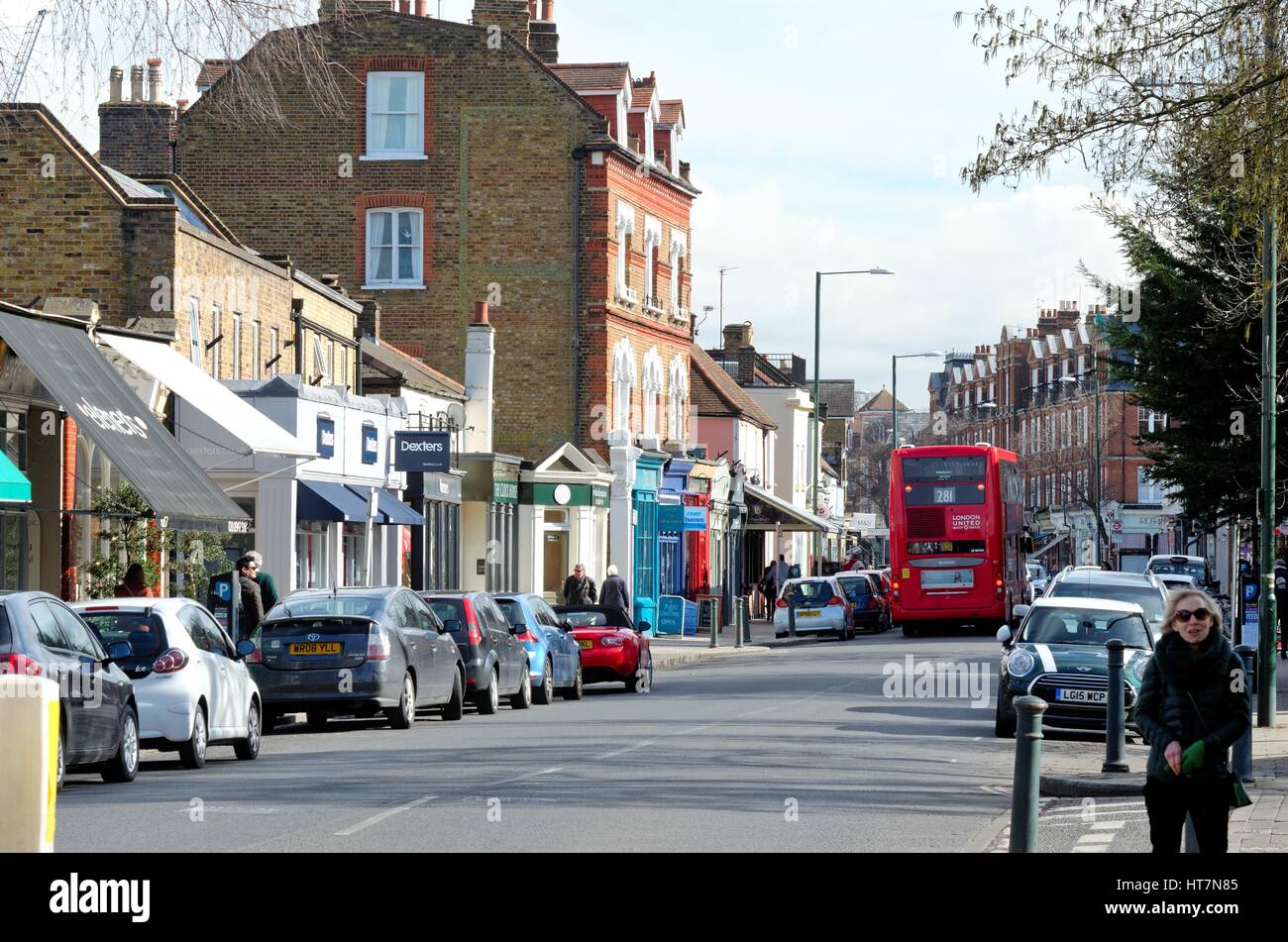 Voll High Street in Teddington West London UK Stockfoto