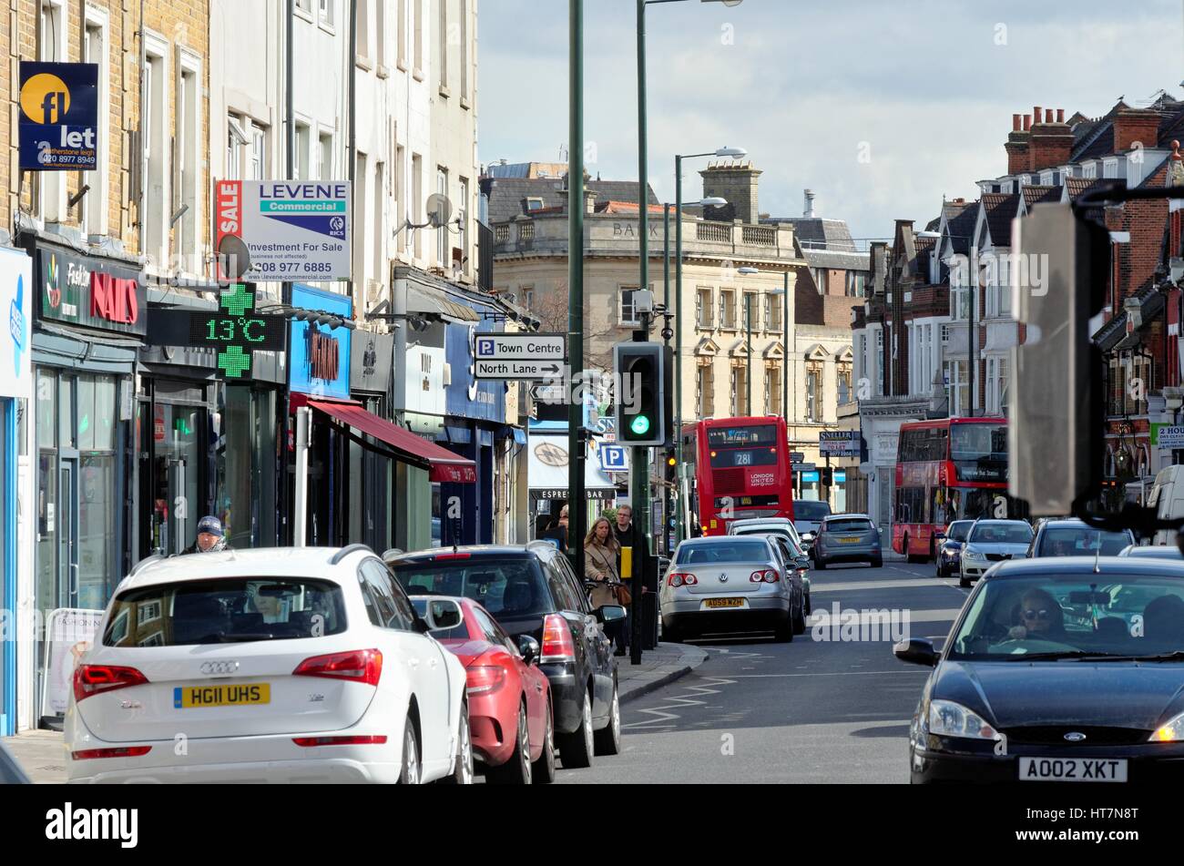 Breite Straße Teddington West London UK Stockfoto