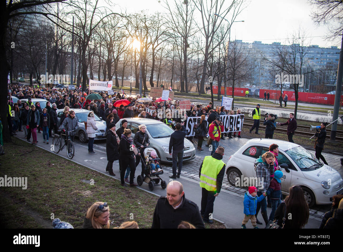 Wroclaw, Polen. 8. März 2017. Womens protestieren "Strajk Kobiet" auf Womans Day gegen die polnische Regierung PIS, am 08,03,2017 in Breslau, Polen Credit: Tomasz Trybus/Alamy Live News Stockfoto