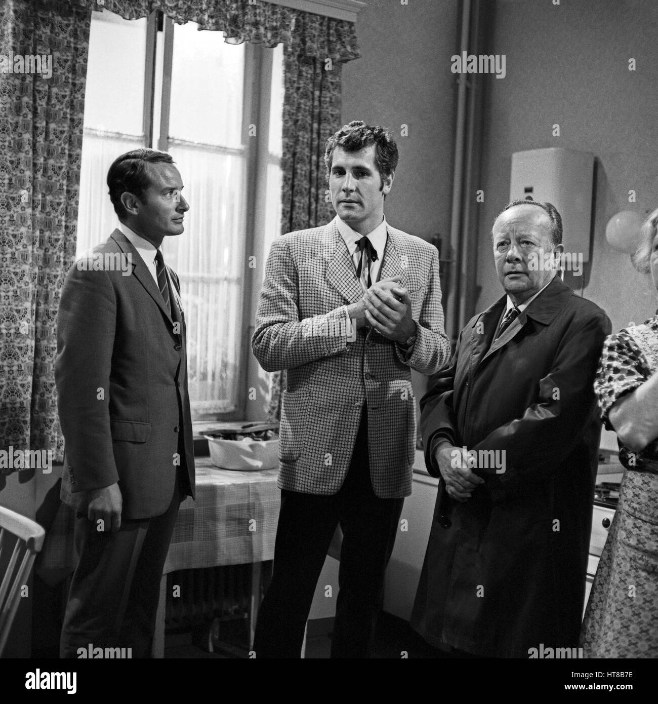 Episode "Das Ungeheuer" aus der Fernsehserie "Der Kommissar", Deutschland 1969, Regie: Dietrich Haugk, Monia: Reinhard Glemnitz ("Links"), Manfred Spies, Erik Ode Stockfoto