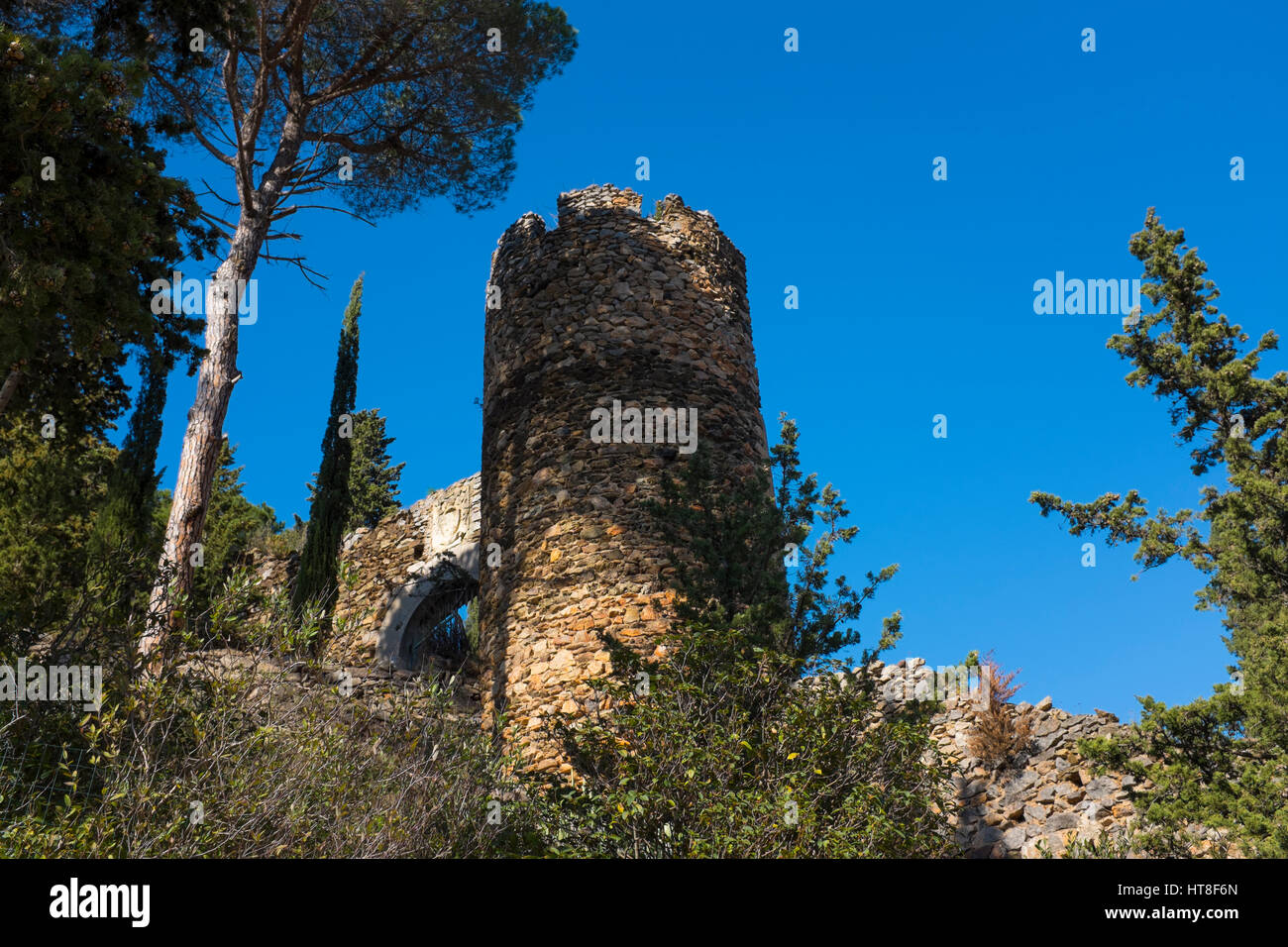 Das Schloss in Castelnou Pyrenäen Orientales, Frankreich Stockfoto