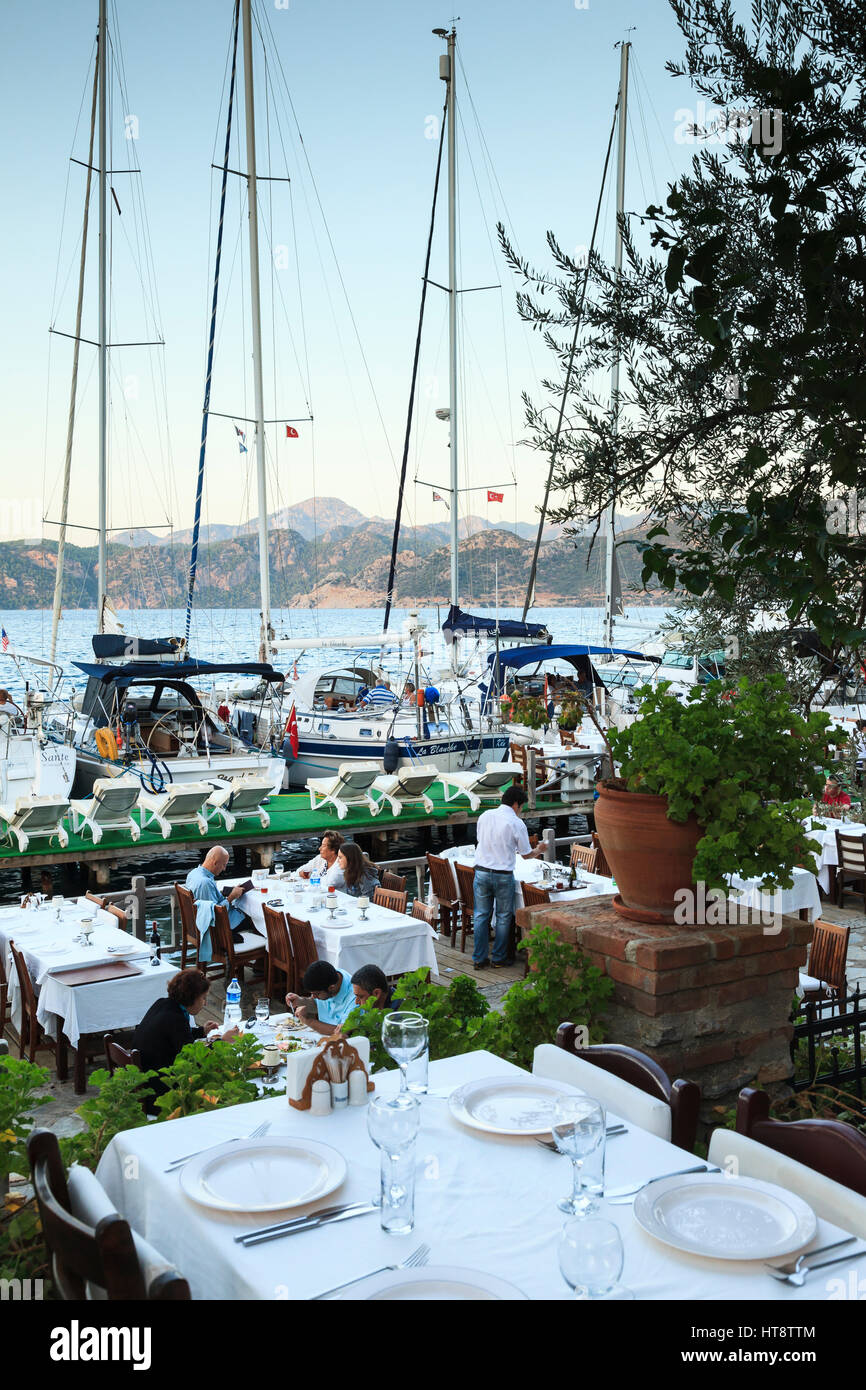 Abend am Wasser Essen, Selimiye, Bozburun Halbinsel, Türkei Stockfoto