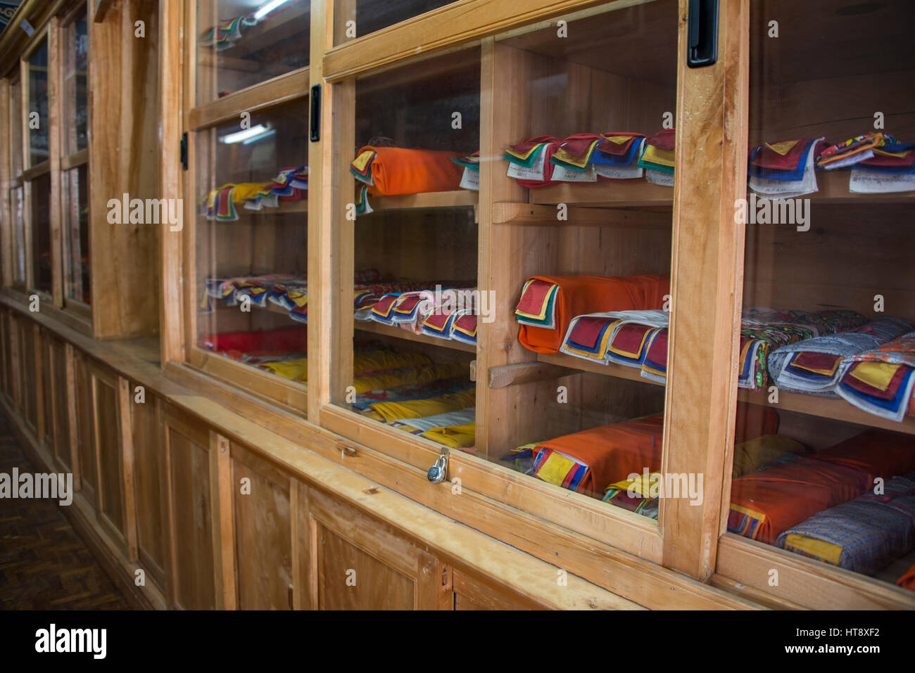 Bhutan, Thimphu, nationale Bibliothek von Bhutan (aka Druk Gyelyong Pedzo) beherbergt das Land Sammlung von traditionellen Texten und religiöse Bücher. Inter Mailand Stockfoto