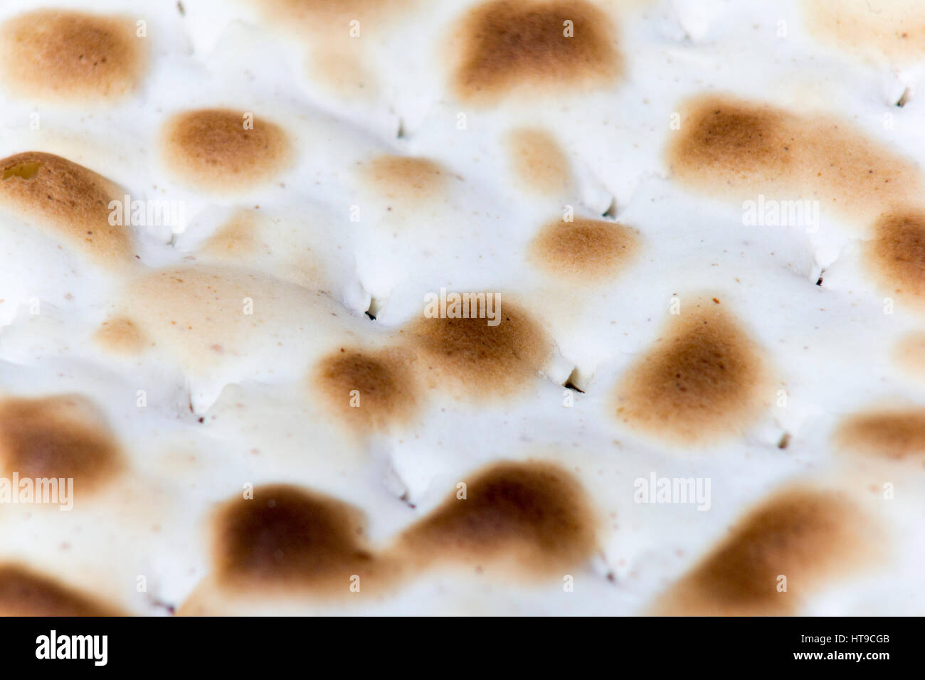 Textur des jüdischen Pessach Matza ungesäuertes Brot. Symbol des jüdischen Pessach-Festes ...