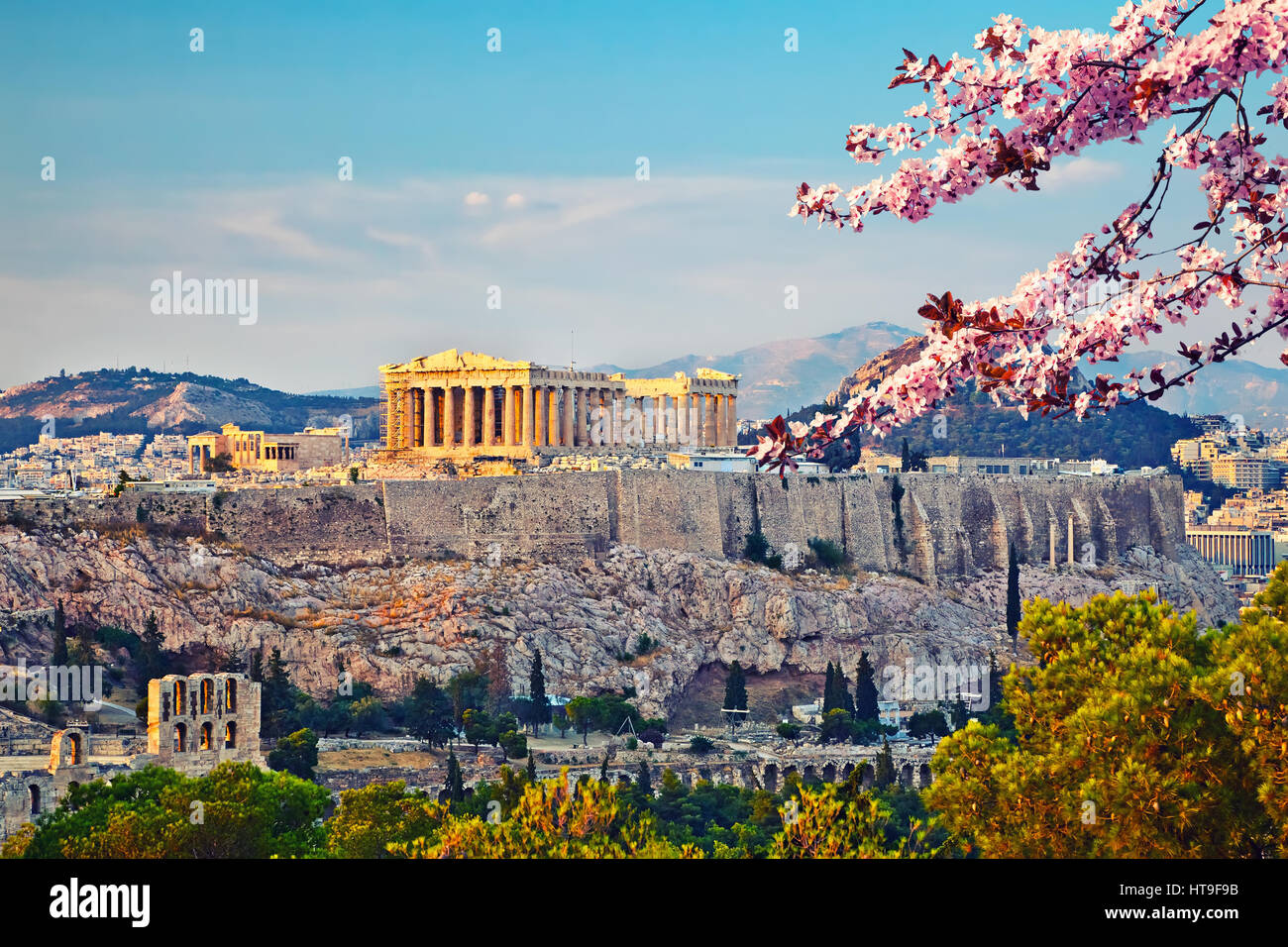Blick auf Akropolis bei Sonnenuntergang, Athen, Griechenland Stockfoto
