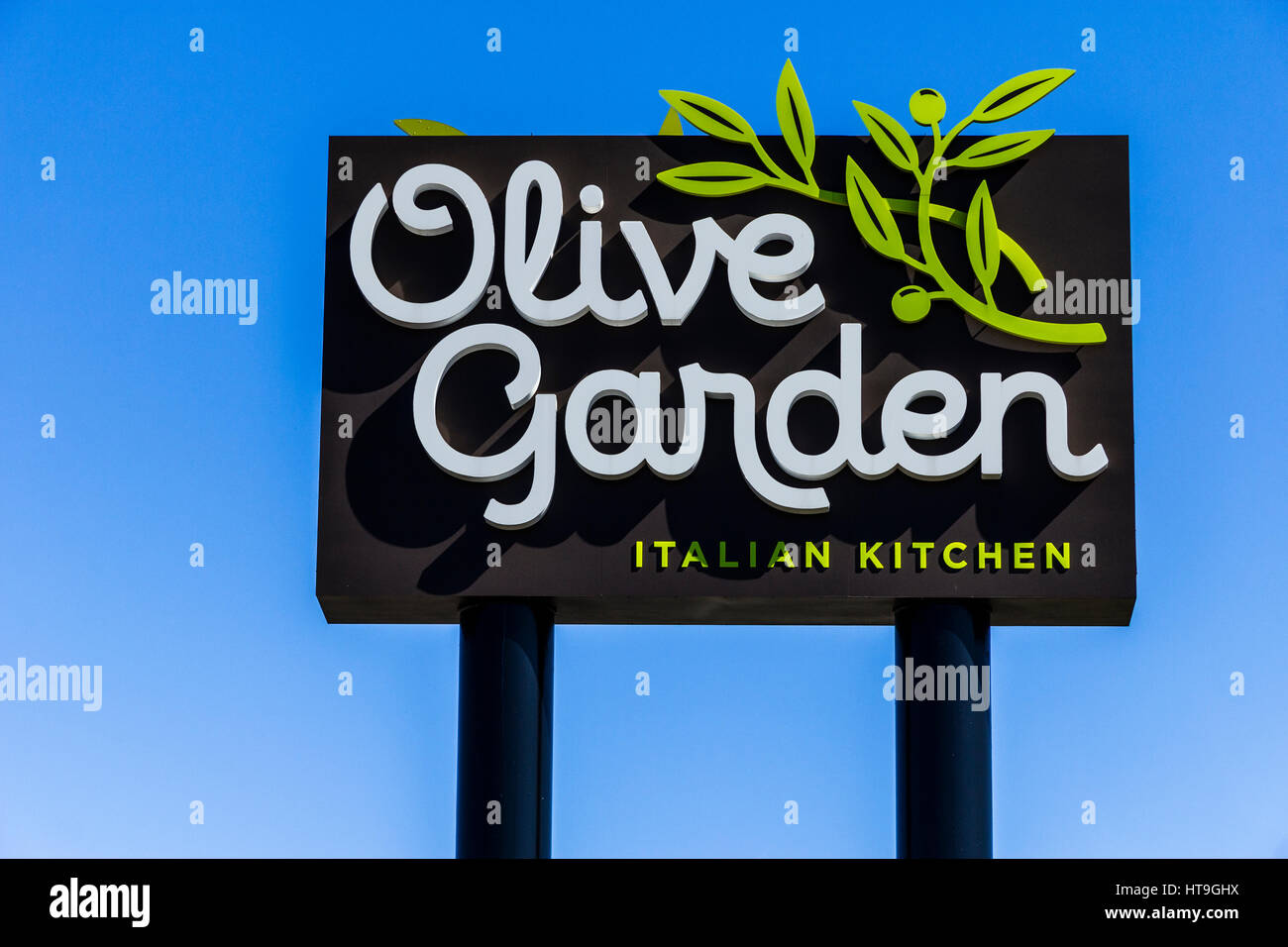 Muncie - ca. März 2017: Olive Garden Italian Restaurant. Olive Garden ist eine Abteilung der Darden Restaurants IV Stockfoto