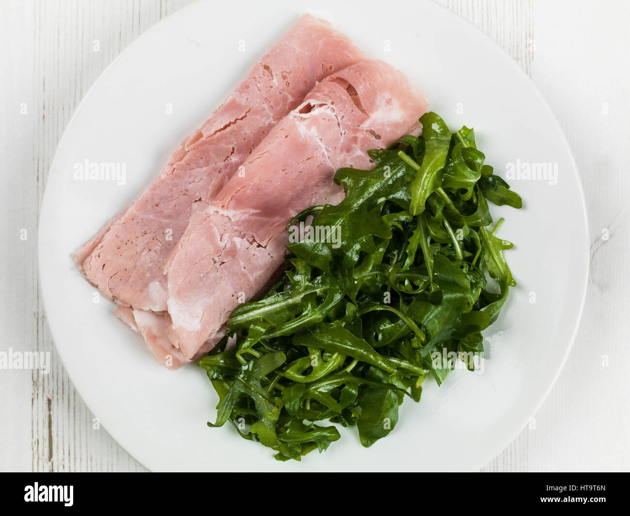 Gesunden Schinken und Rucola-Leaf-Salat Stockfoto