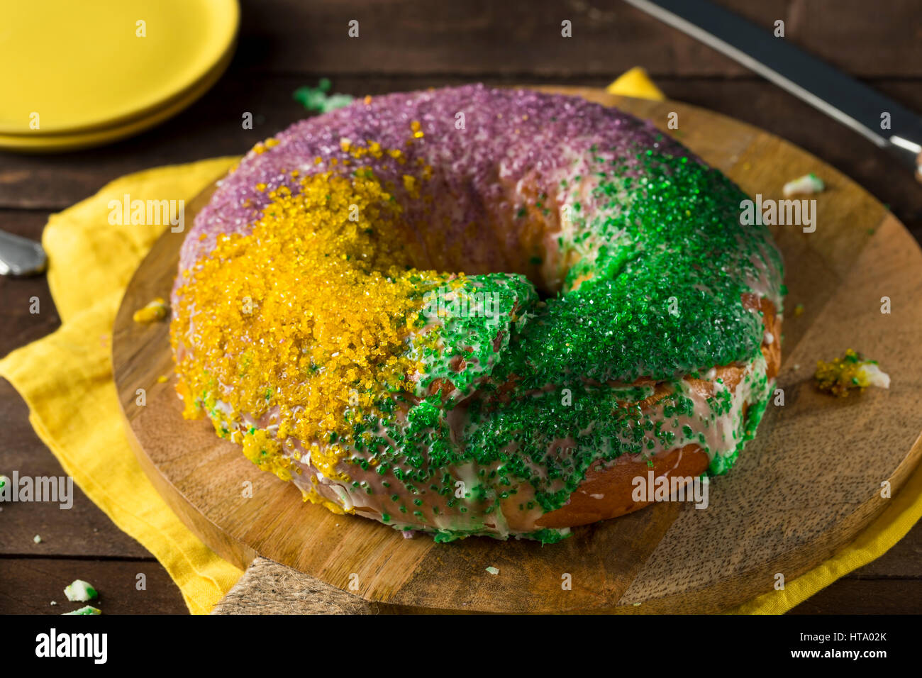 Hausgemachten bunten Karneval König Kuchen für Fat Tuesday Stockfoto