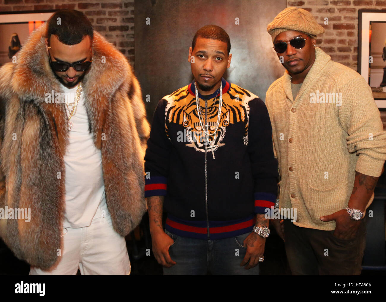 New York, USA. 8. März 2017. French Montana, Juelz Santana & Camron am Set von "Eingetaucht In Koks" video shoot im Jue Lan Club, 8. März 2017 in New York City. Bildnachweis: Walik Goshorn/Mediapunch Credit: MediaPunch Inc/Alamy Live-Nachrichten Stockfoto