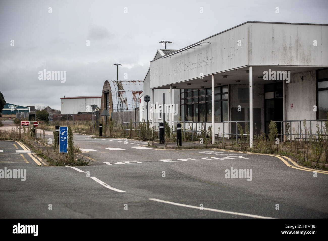 Blick auf den Eingang der Jetzt aufgegebenen Flugplatz Manston Airport in Margate, Thanet Stockfoto