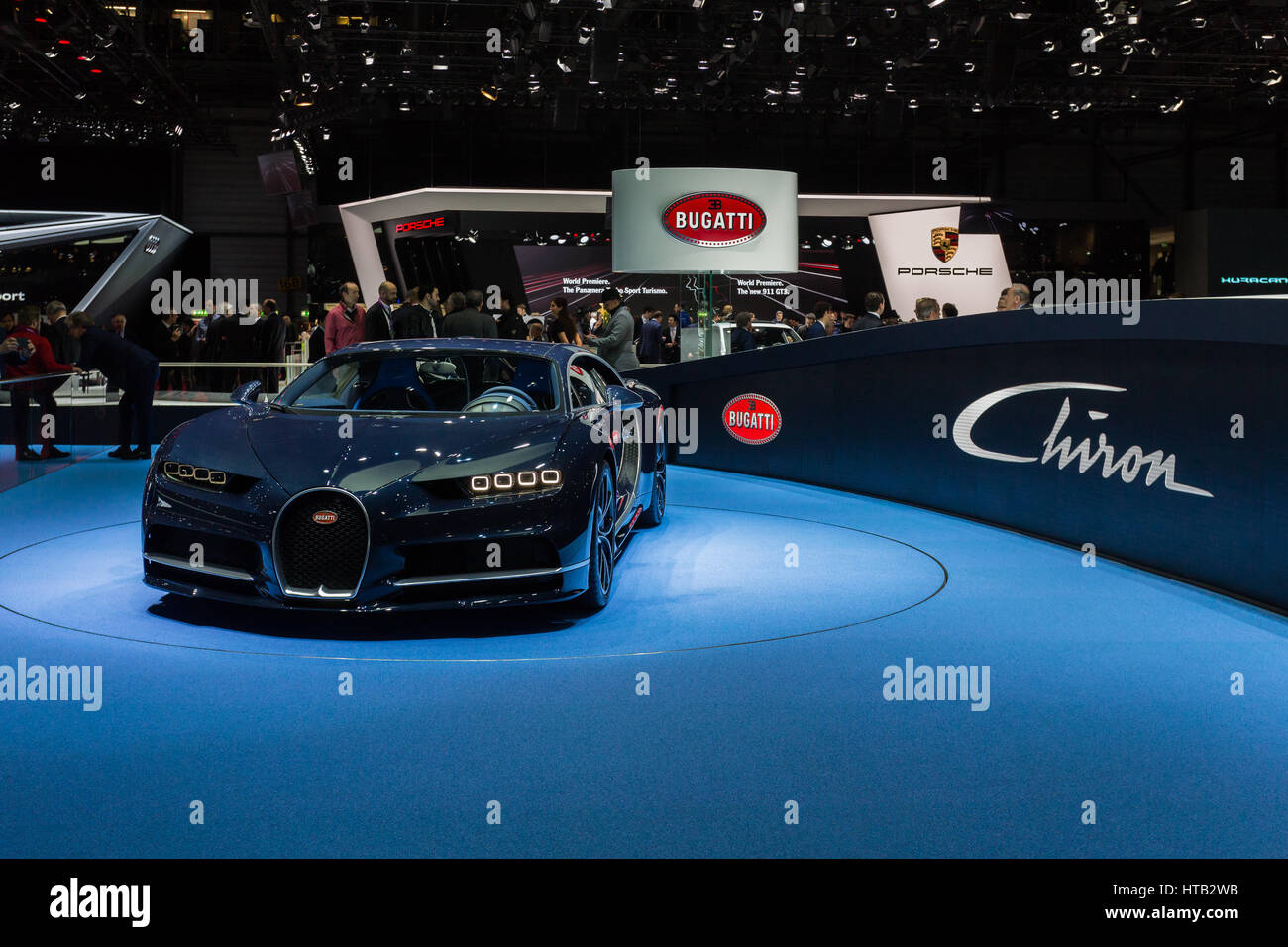Bugatti Showroom Stockfotos und -bilder Kaufen - Alamy