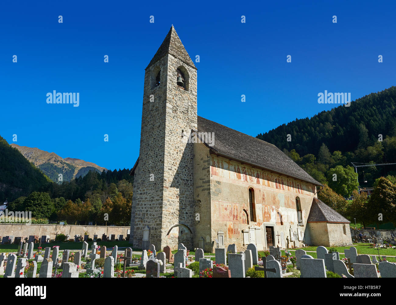 Die Fresken der Kirche von San Vigilio in Pinzolo, "Dance of Death", gemalt von Simone Baschenis von Averaria Pinzolo, Trentino, Italien Stockfoto