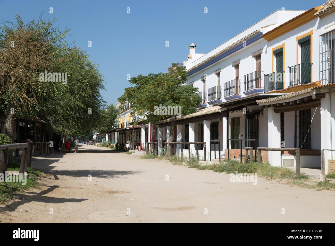 Sand Straßen und Bruderschaft Wohnungen, El Rocio, Provinz Huelva, Andalusien, Spanien, Europa Stockfoto