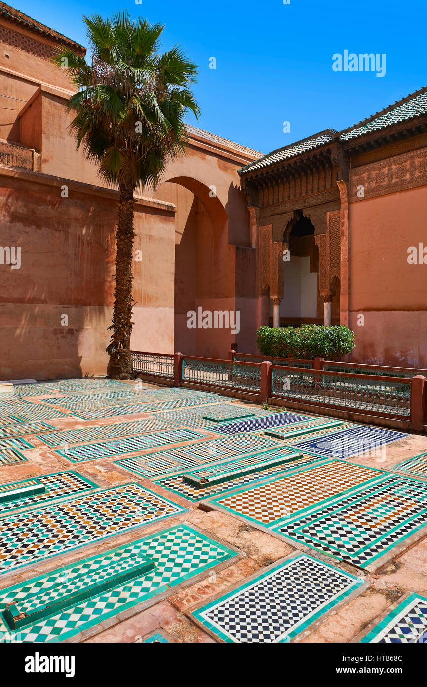 Die Arabeske Gräber der Saadian Gräber aus dem 16. Jahrhundert Mausoleum der Herrscher Saadian, Marrakesch, Marokko Stockfoto