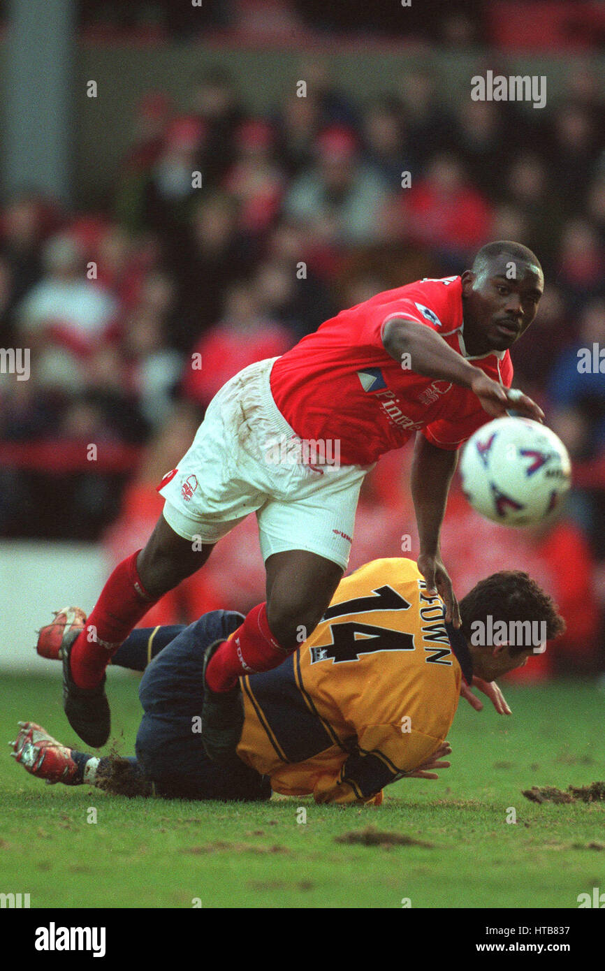 DARCHEVILLE & KEOWN NOTTINGHAM FOREST V ARSENAL 18. Januar 1999 Stockfoto