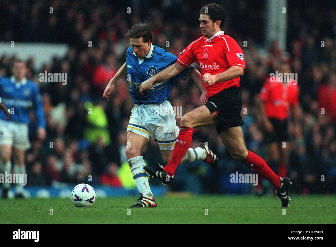 NICK BARMBY & ANDY JOHNSON EVERTON V NOTTINGHAM FOREST 30. Januar 1999 Stockfoto