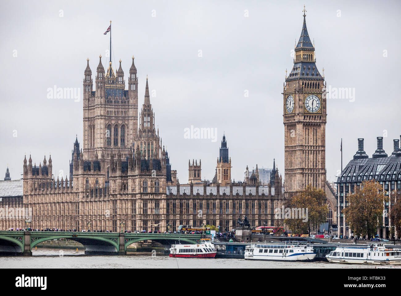 Der Palace of Westminster, London, Großbritannien, darunter Big Ben, Victoria Tower, Westminster Bridge, Elizabeth Tower, Themse, House Of Lords und Haus Stockfoto