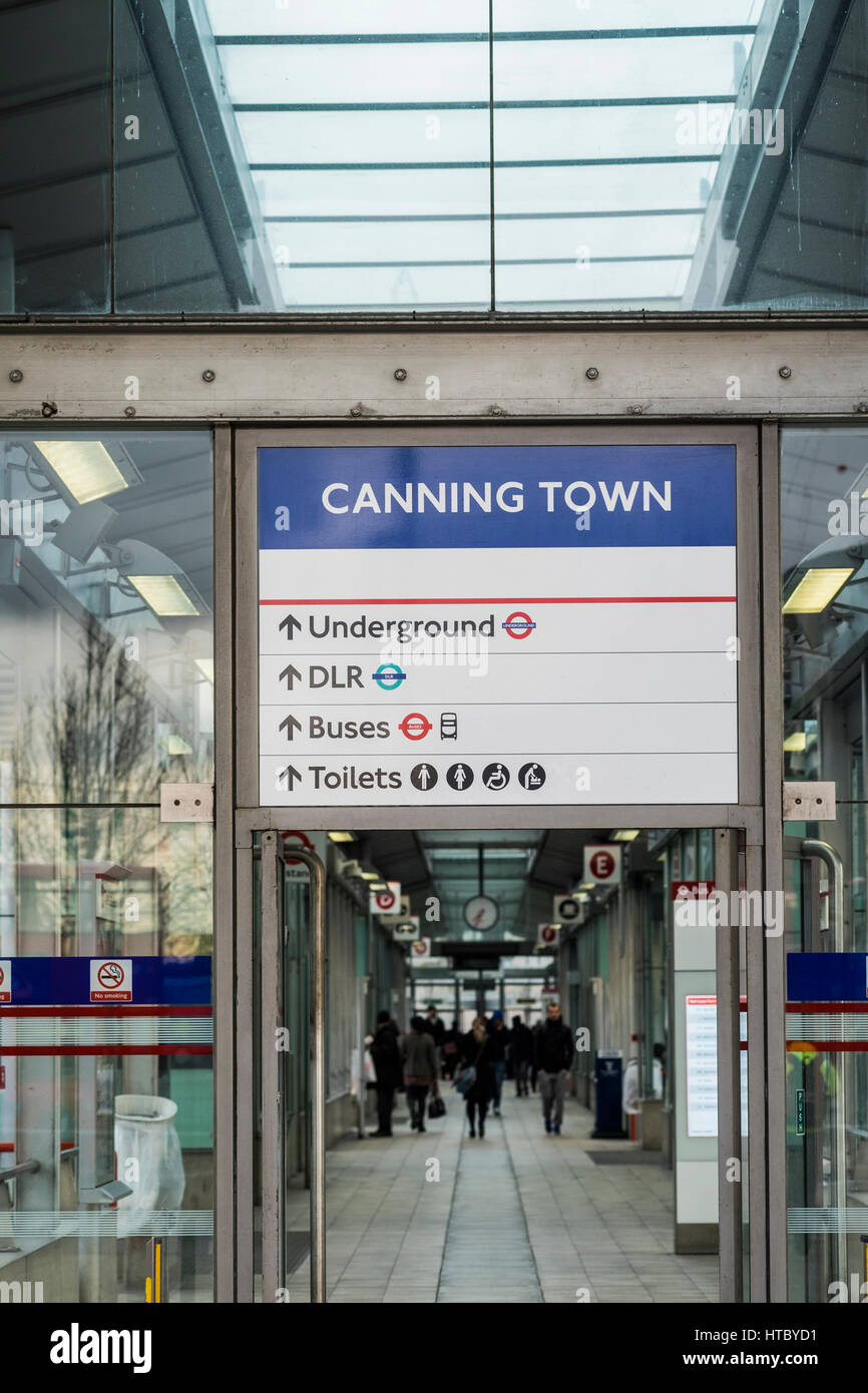 Canning Town Busbahnhof & Interchange Hub, Canning Town, London, England, Großbritannien Stockfoto