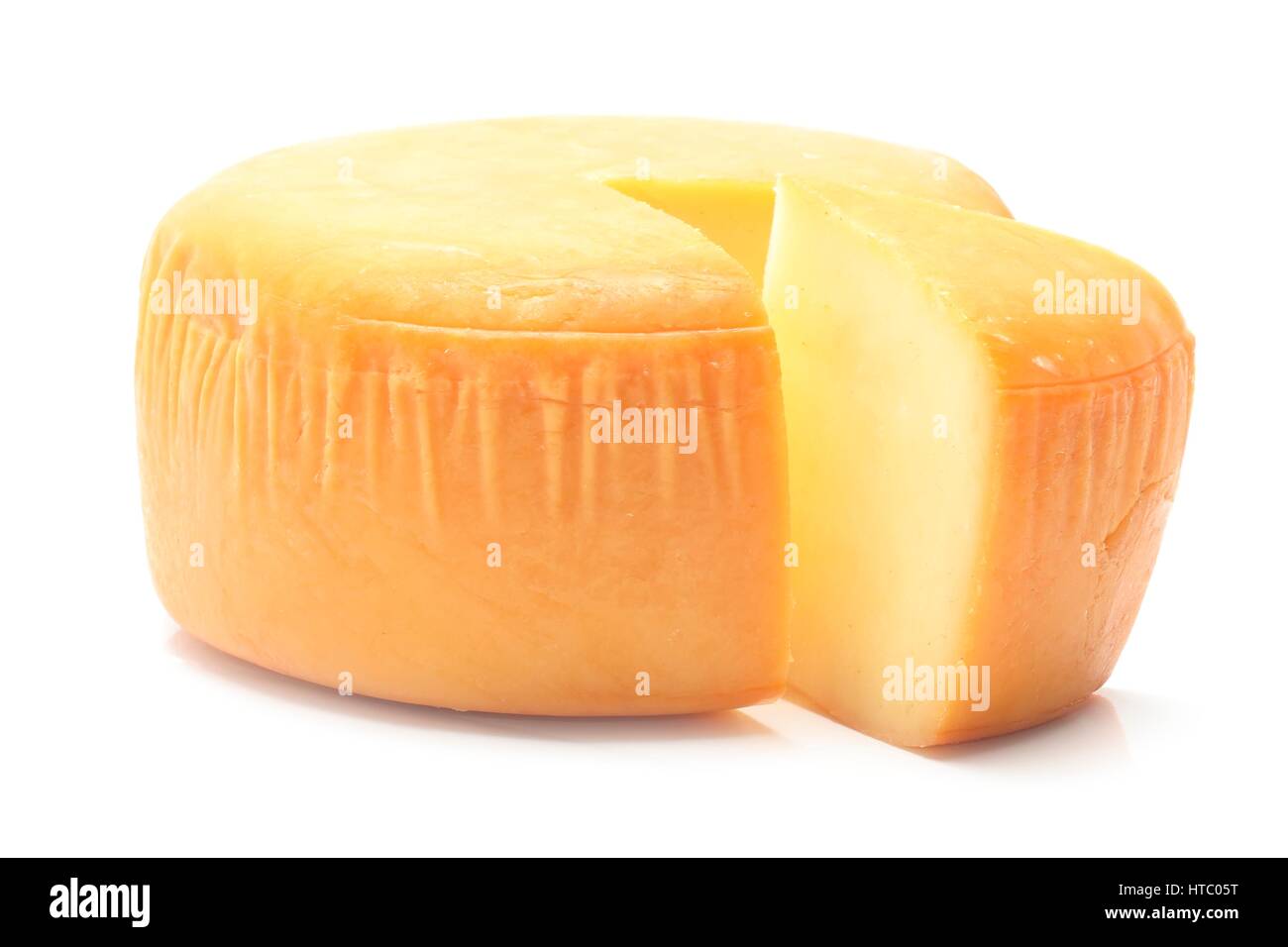Käse-Rad mit Clice isoliert auf weißem Hintergrund Stockfoto