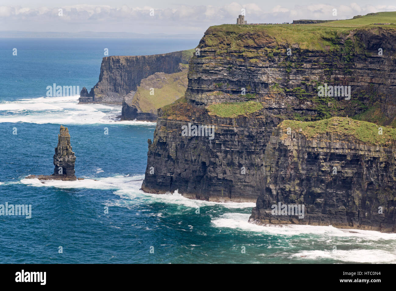 O'Briens Tower, Cliffs of Moher, County Clare, Irland, Europa Stockfoto