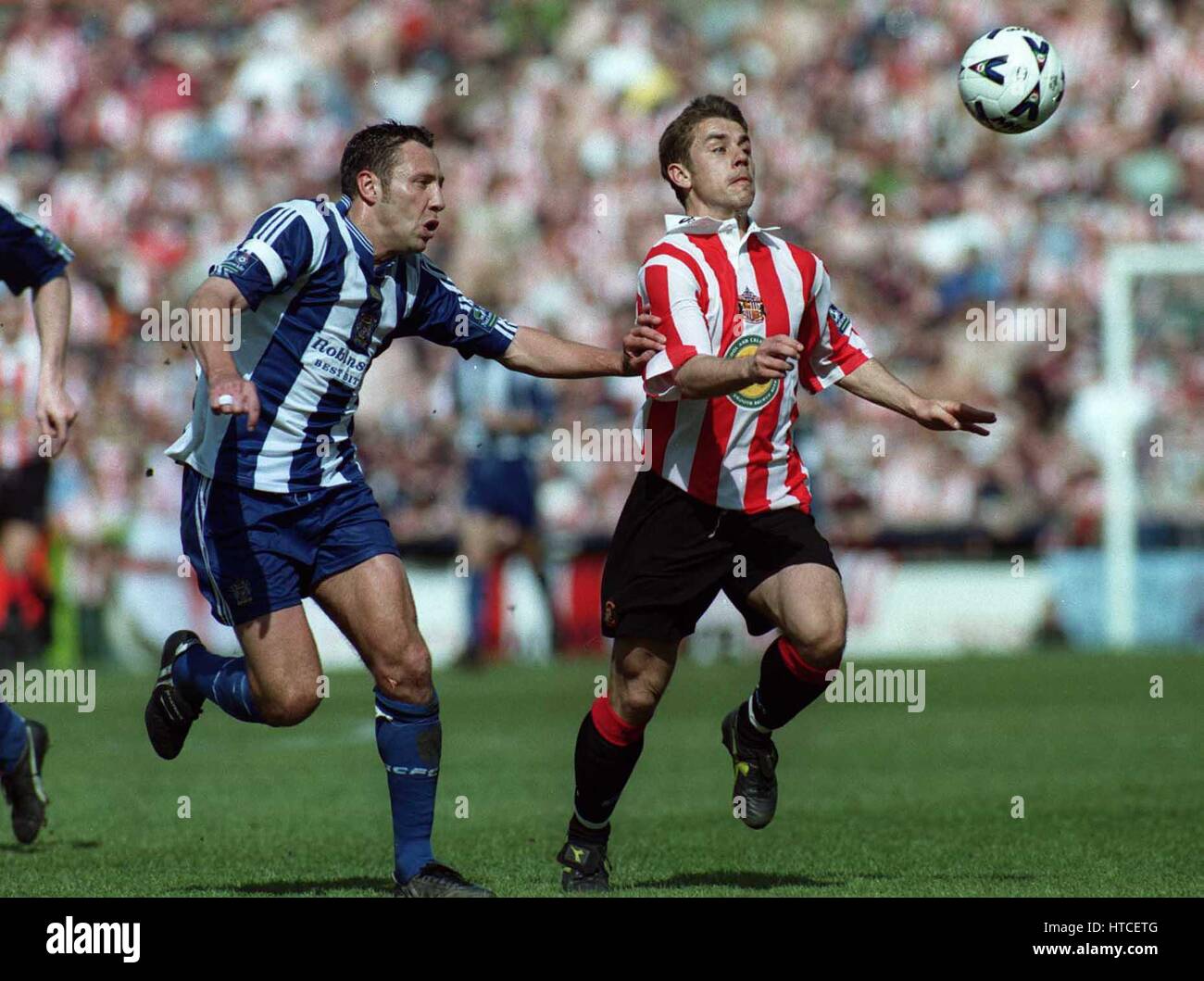 KEVIN PHILLIPS & MIKE FLYNN STOCKPORT V SUNDERLAND 1. Mai 1999 Stockfoto