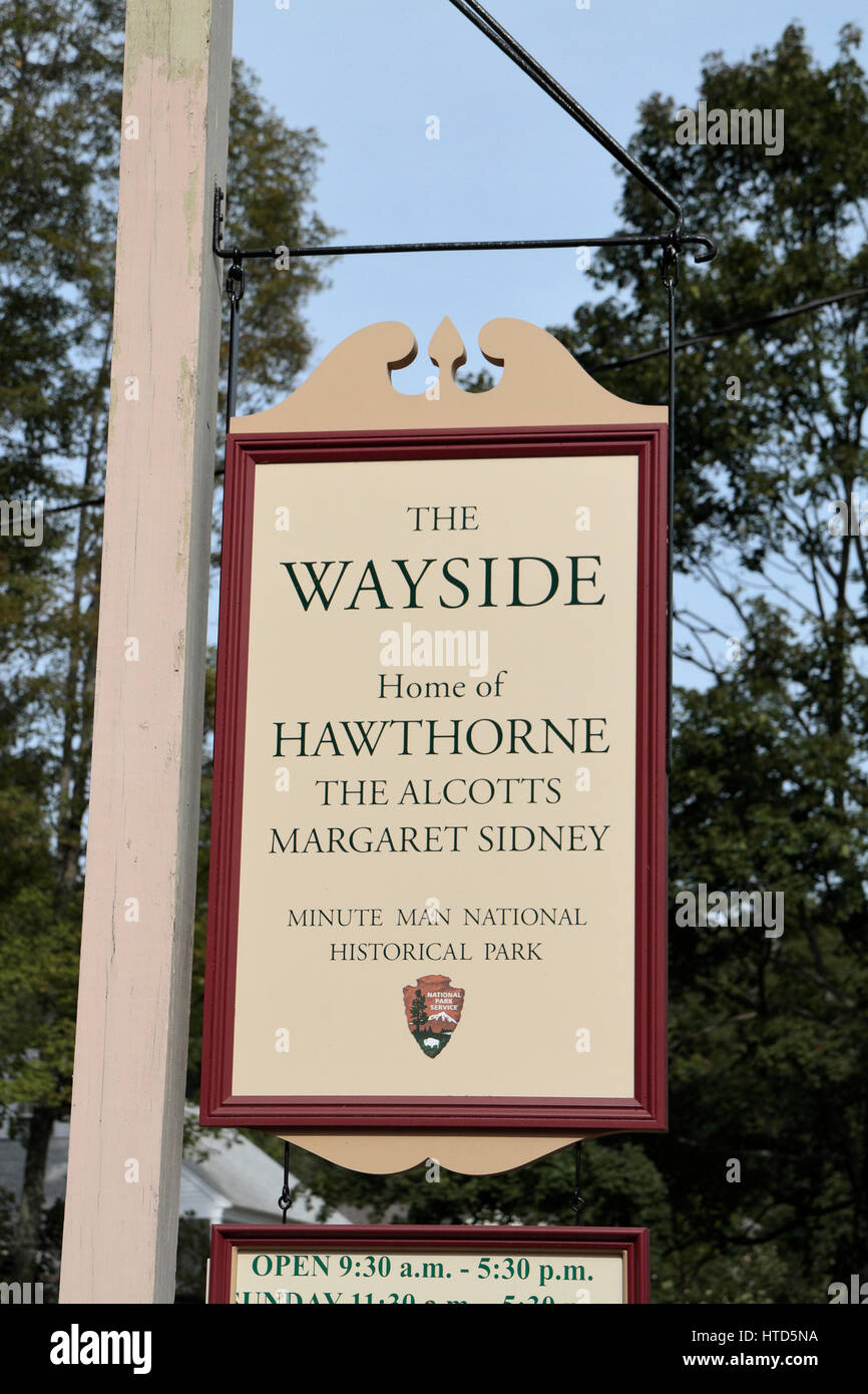 Melden Sie sich außerhalb der Strecke, ist ein historisches Haus in Concord, Massachusetts, die einst die Heimat der "Little Women" schon, Louisa May Alcott. Stockfoto