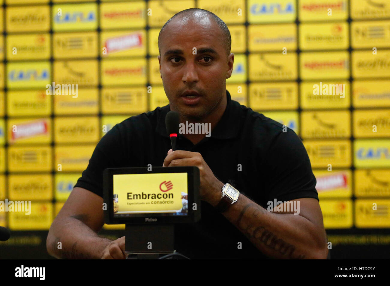 CRICIÚMA, SC - 09.03.2017: Pressekonferenz CRICIUMA - Deivid Criciuma spricht vor der Presse am Donnerstag dieser Woche (09). (Foto: Fernando Remor/Mafalda Presse/Fotoarena) Stockfoto