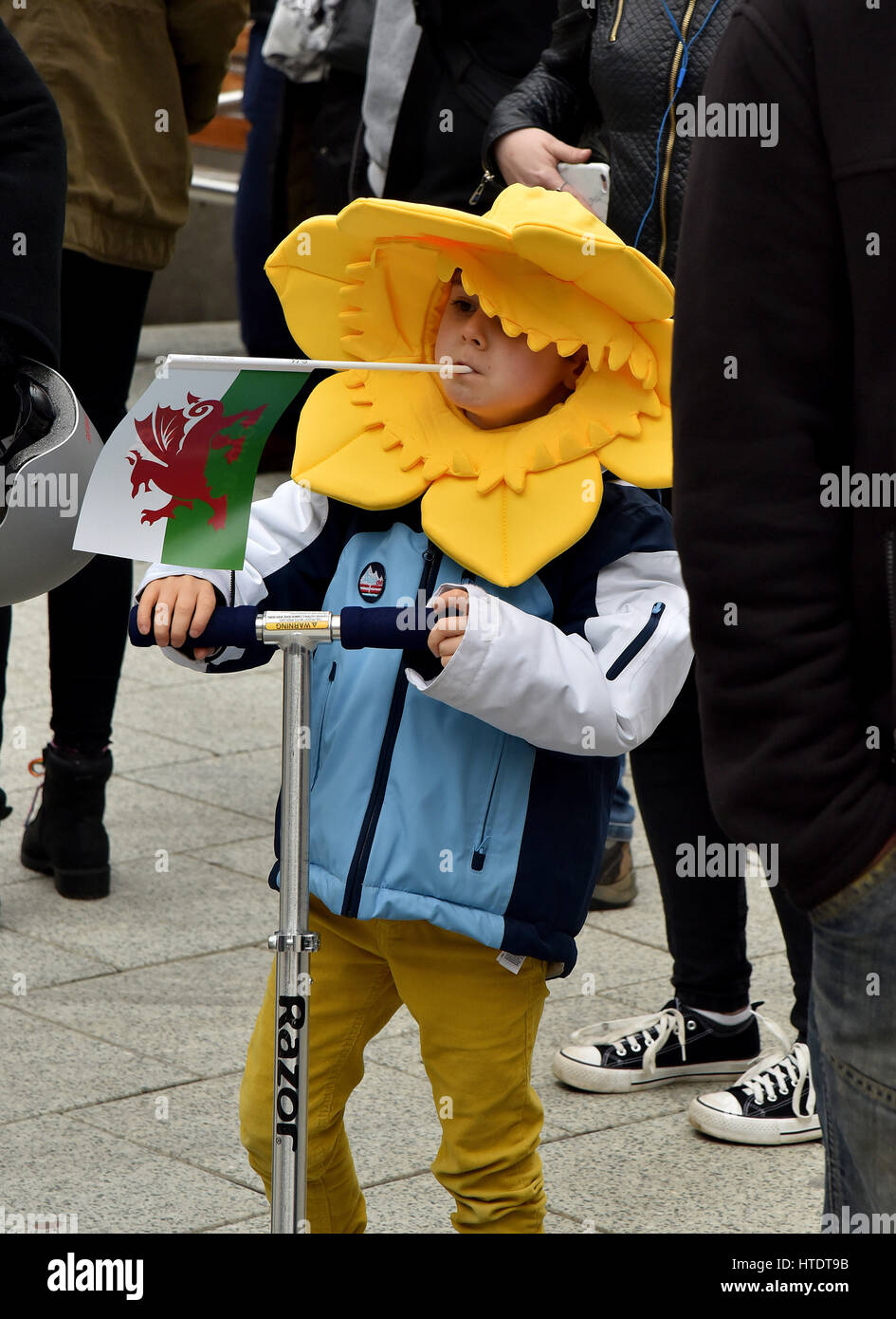 Glücklich St. Davids Tag, 1. März 2017. St. Davids Day Parade durch Stadtzentrum von Cardiff. Stockfoto