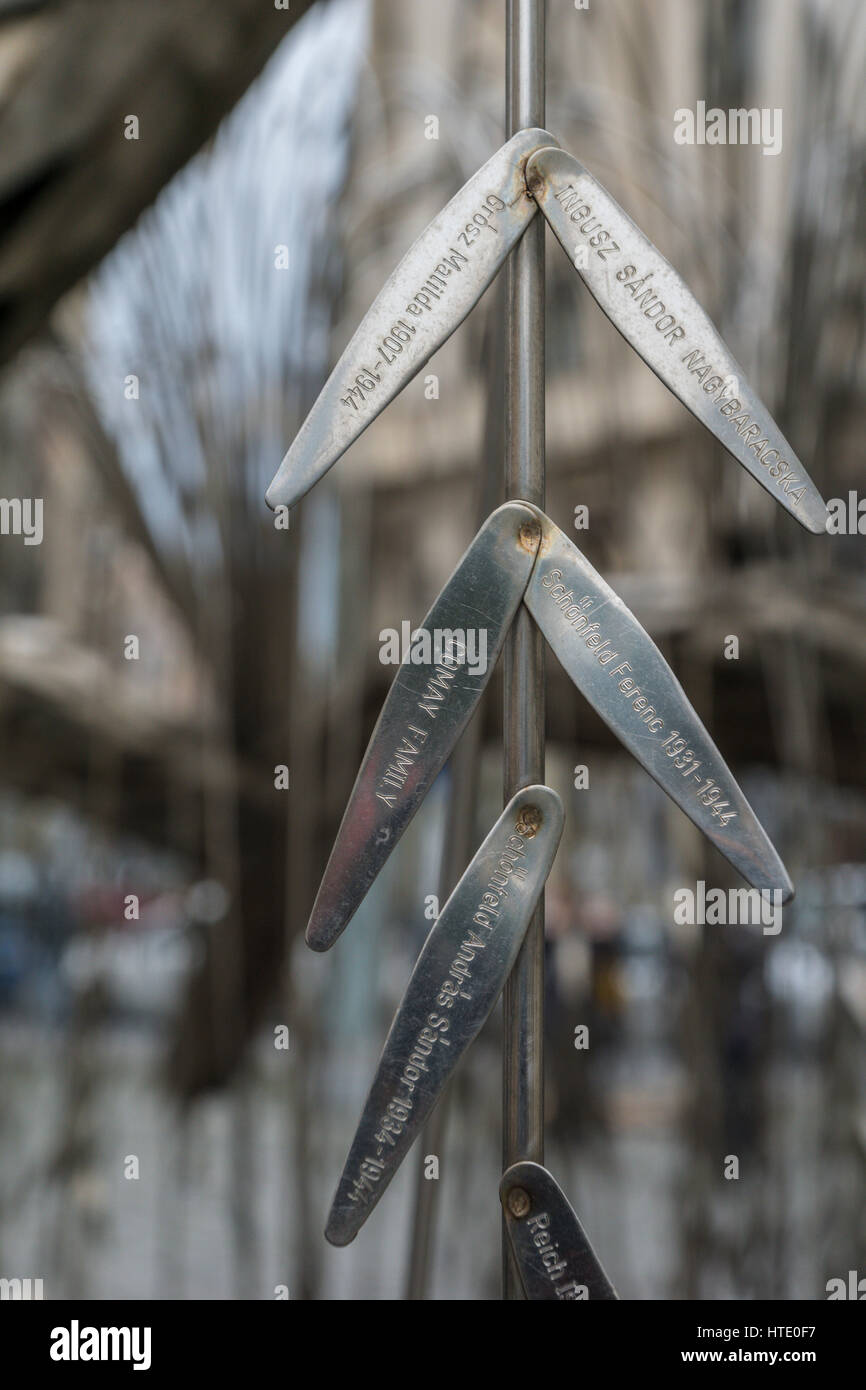 Budapest, Ungarn. Ein Teil des Baumes Skulptur im Holocaust Memorial Center in Pava St., jedes Blatt mit einem Namen eines Holocaust-Opfers drauf. Stockfoto