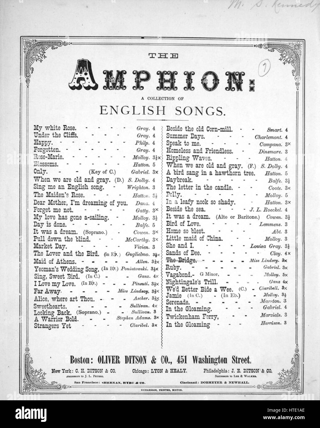 Titelbild der Noten des Liedes 'The Amphion A Sammlung von englischen Songs The Bridge', mit ursprünglichen Autorschaft Noten lesen "Geschrieben von H [Enry] W [Adsworth] Longfellow komponiert von Miss M Lindsay", USA, 1900. Der Verlag als "Oliver Ditson and Co., 451 Washington Street" aufgeführt ist, die Form der Komposition ist "strophischen", die Instrumentierung ist "Klavier und Stimme", die erste Zeile lautet "Ich stand auf der Brücke um Mitternacht, als die Uhren die Stunde auffällig waren", und der Abbildung Künstler als "Richardson, Drucker, Boston" aufgeführt ist. Stockfoto