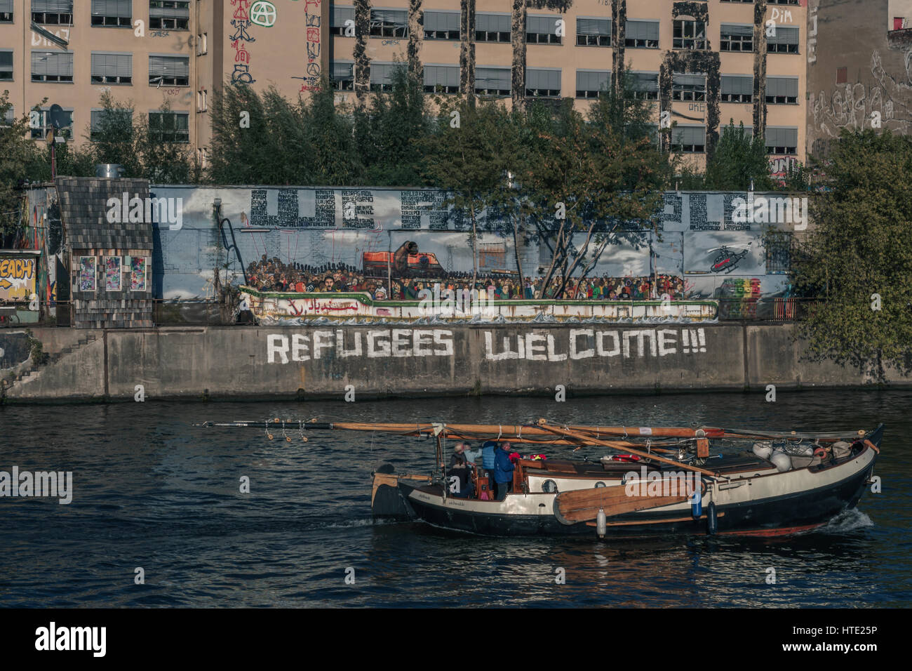 Flüchtlinge willkommen Berlin Stockfoto