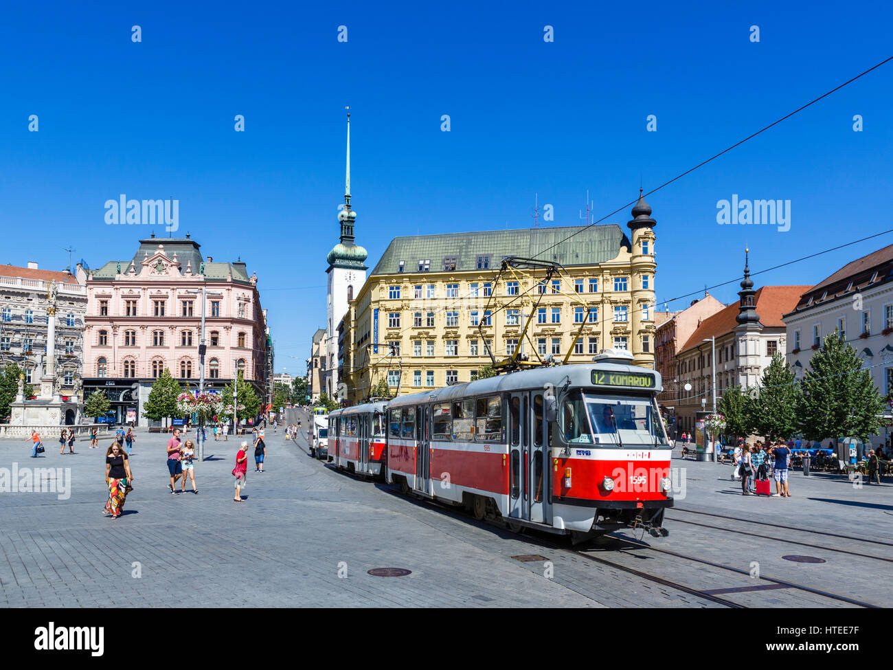Brno, Tschechische Republik. Straßenbahn in Platz der Freiheit (Náměstí Svobody) im Zentrum der Altstadt, Brünn, Mähren, Tschechien Stockfoto