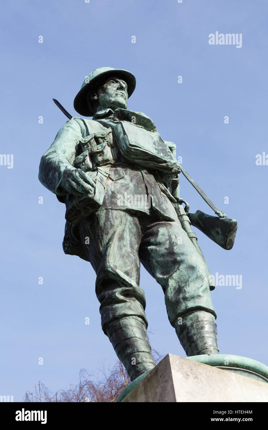 Soldat-Statue, Evesham Kriegerdenkmal, Evesham, UK - Konzept - Krieg Stockfoto