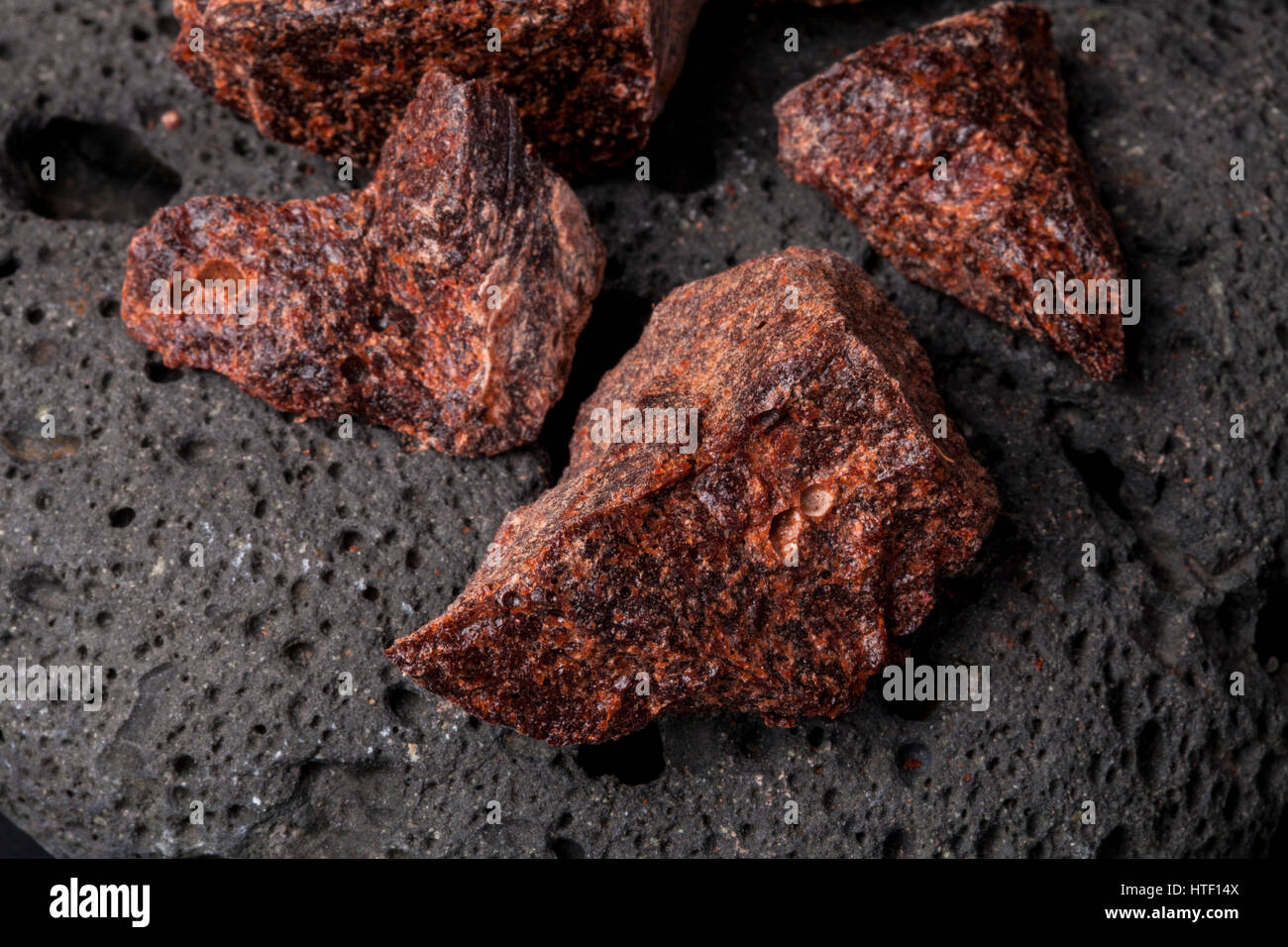 Drachenblut ist ein rotes Harz aus verschiedene Pflanzenarten gewonnen: Croton, Dracaena, Calamus Rotang. Es wurde im Dauereinsatz seit der Antike Stockfoto