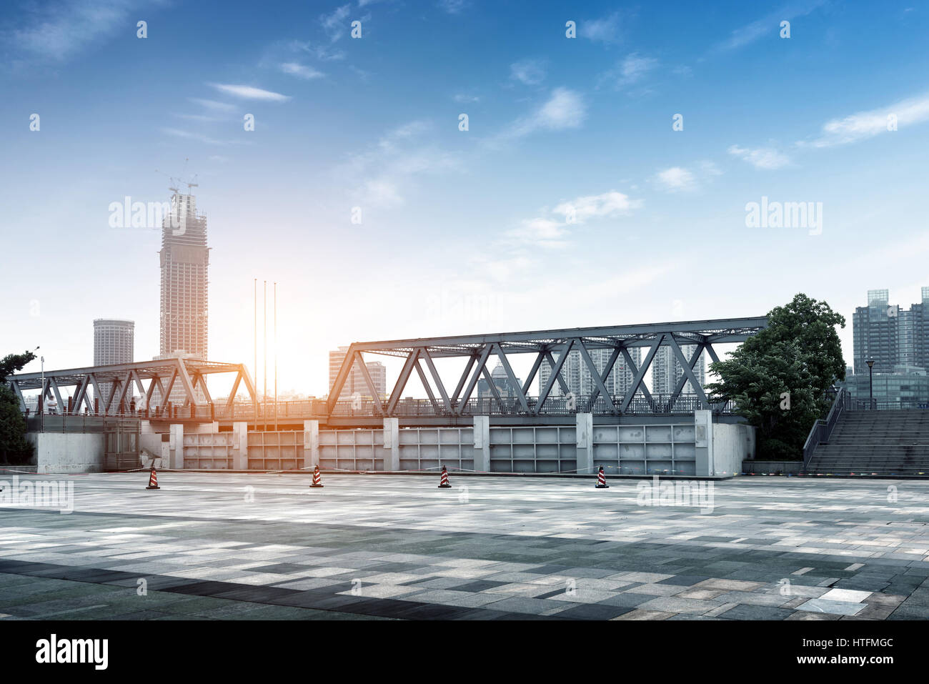 Mit Sitz in Shanghai, vor hundert Jahren die Stahlbrücke. Stockfoto