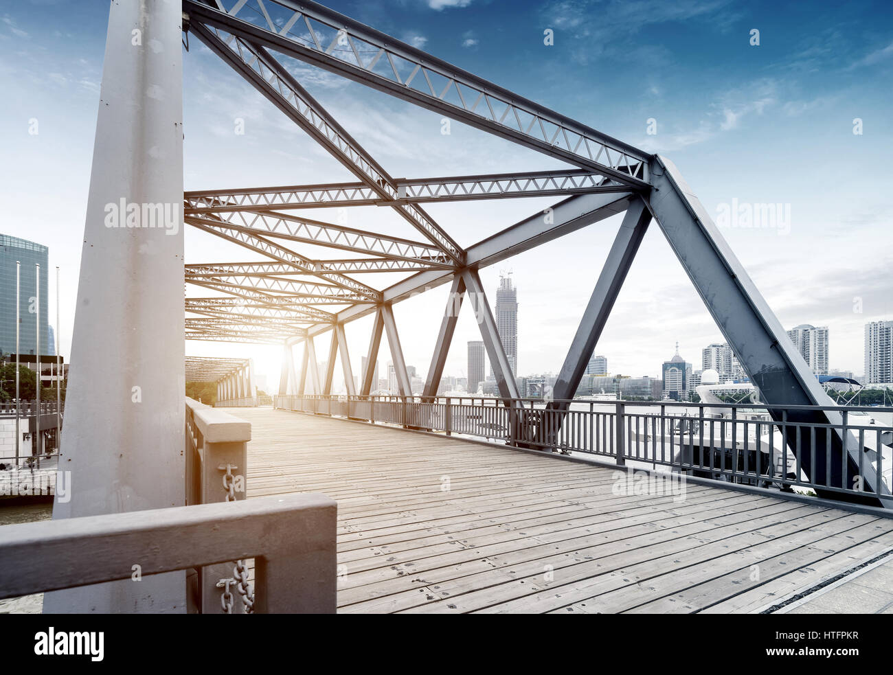 Mit Sitz in Shanghai, vor hundert Jahren die Stahlbrücke. Stockfoto