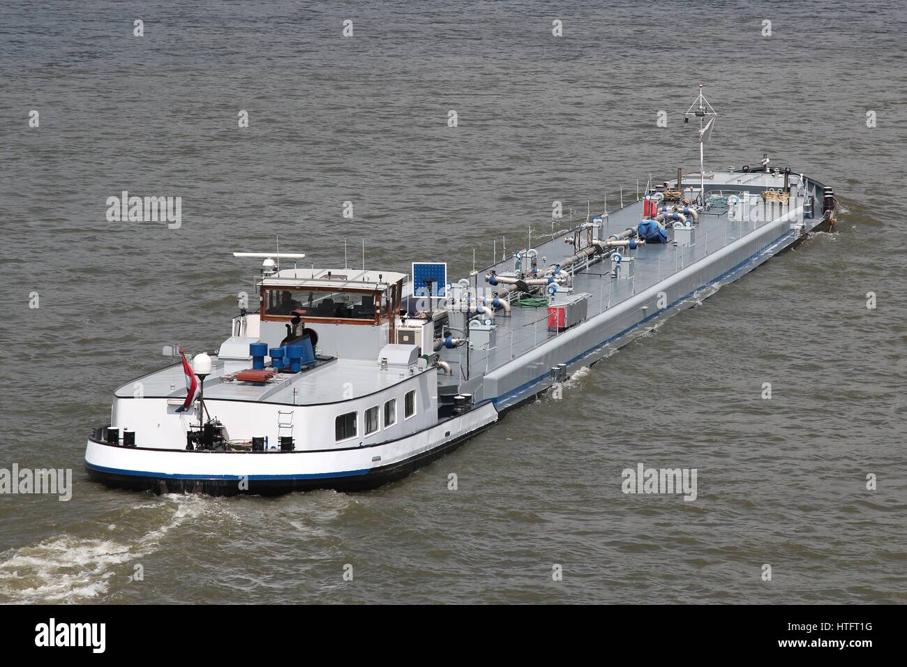 im Landesinneren Tankschiff Schifffahrt auf dem Rhein Stockfoto