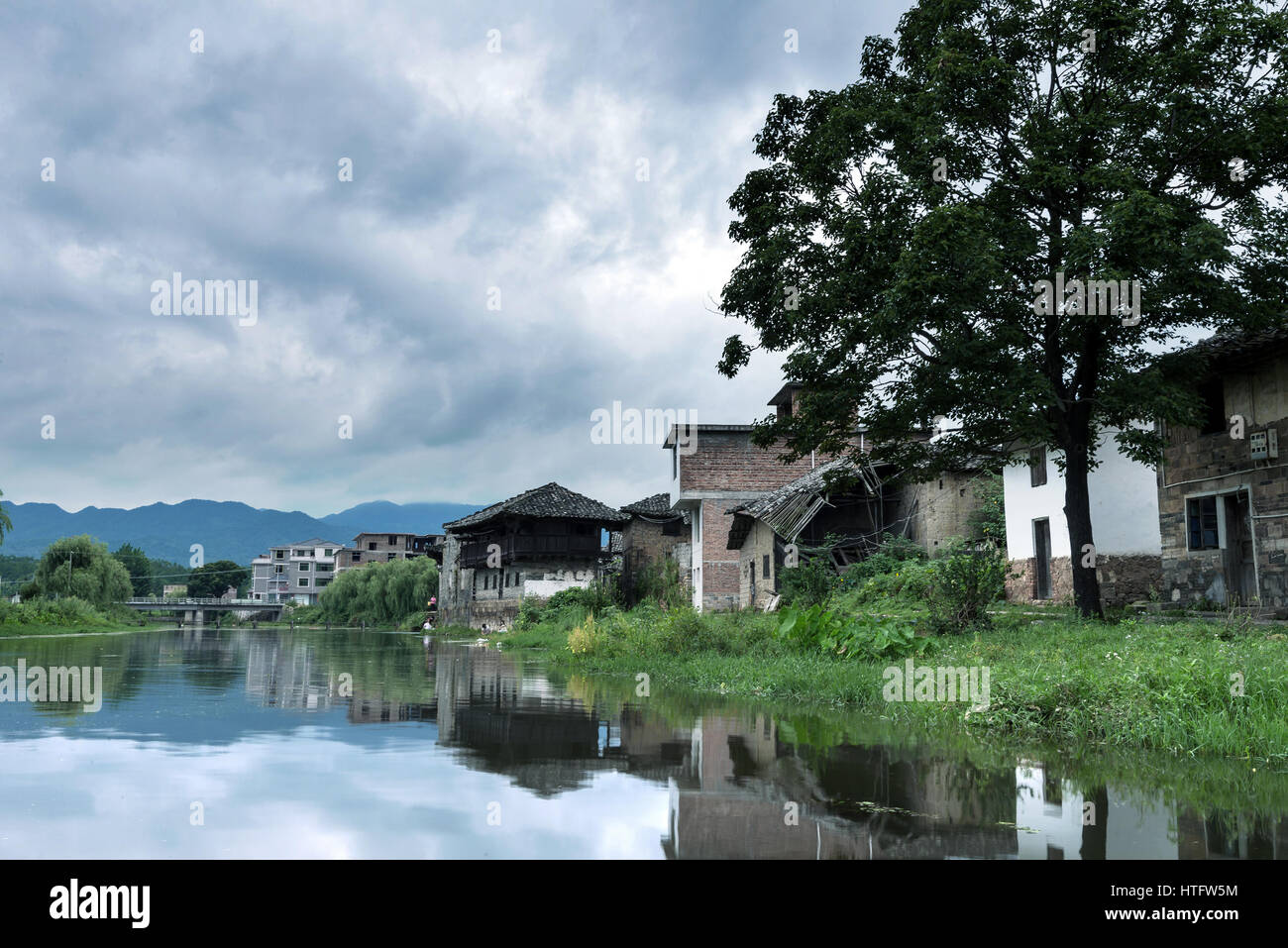 Uralte antike Dorf, in den abgelegenen Gebieten Chinas. Stockfoto