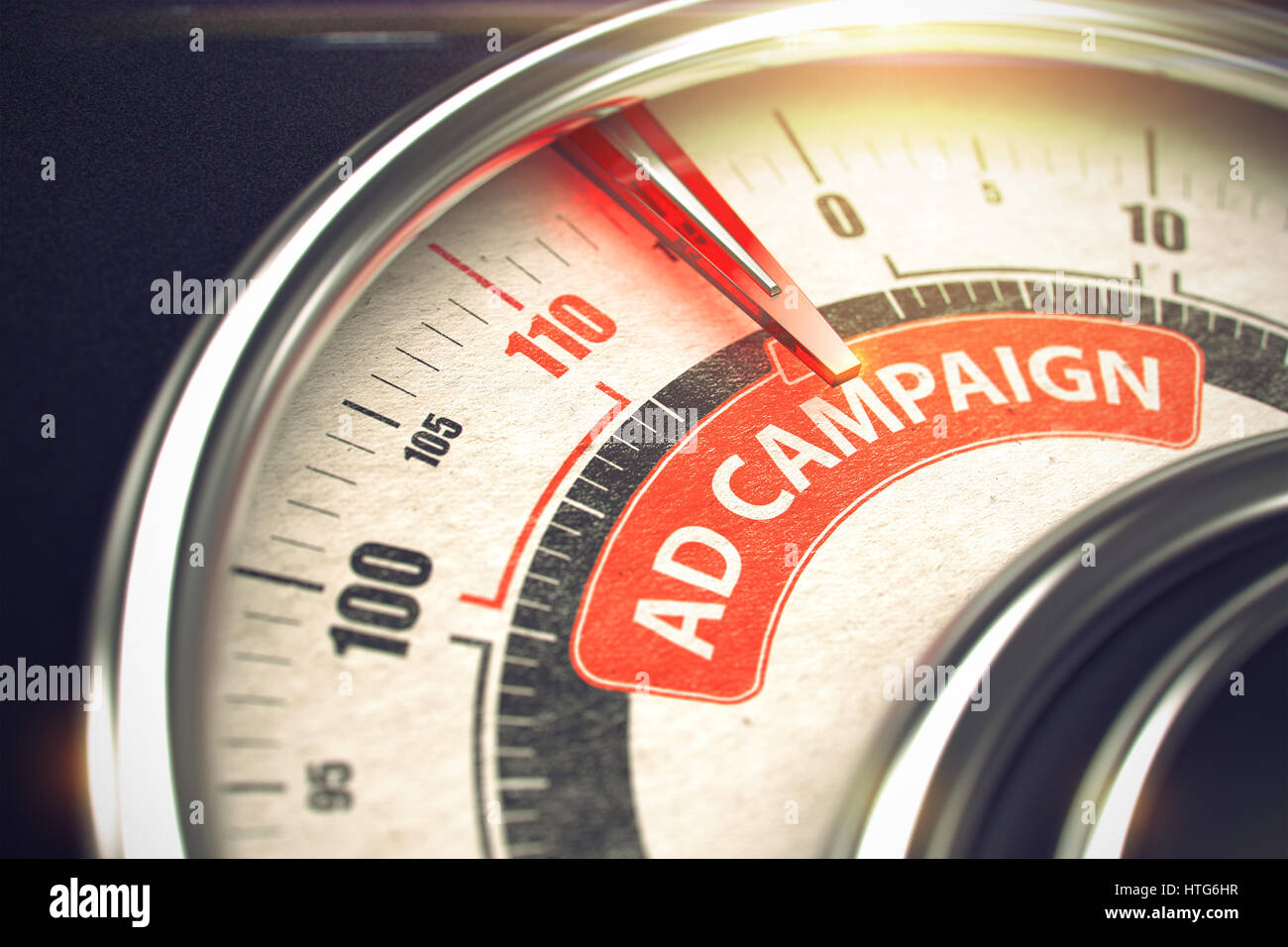 Anzeige Kampagne Rate konzeptionelle Kompass mit Nachricht auf roten Etikett. Business-Konzept. Kampagne - konzeptionelle Drehzahlmesser mit roter Beschriftung auf It. Horizont Stockfoto