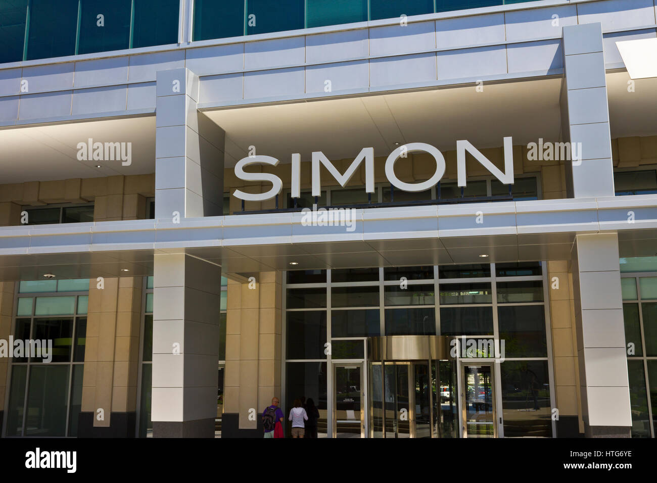Indianapolis - ca. Juni 2016: Simon Property Group World Headquarters. SPG ist ein Commercial Real Estate Investment Trust (REIT) V Stockfoto