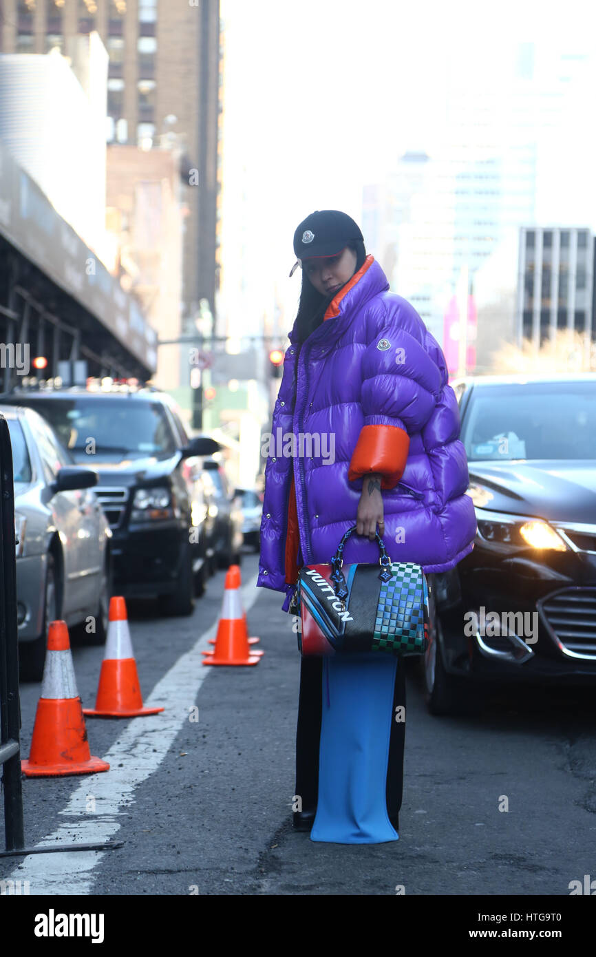 New YorK, Februar 2017 Fashionista während der New York Fashionweek RTW FW17-18 Womenswear... Stockfoto