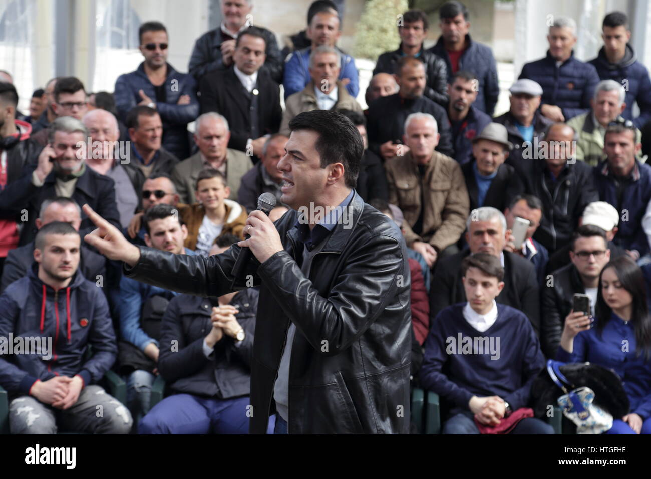 Tirana, Albanien 11. März 2017. Politische Kundgebung der Demokratischen Partei Albaniens im Zuge des Wahlkampfes 2017 in Albanien: Lulzim Basha mit einer Rede Stockfoto